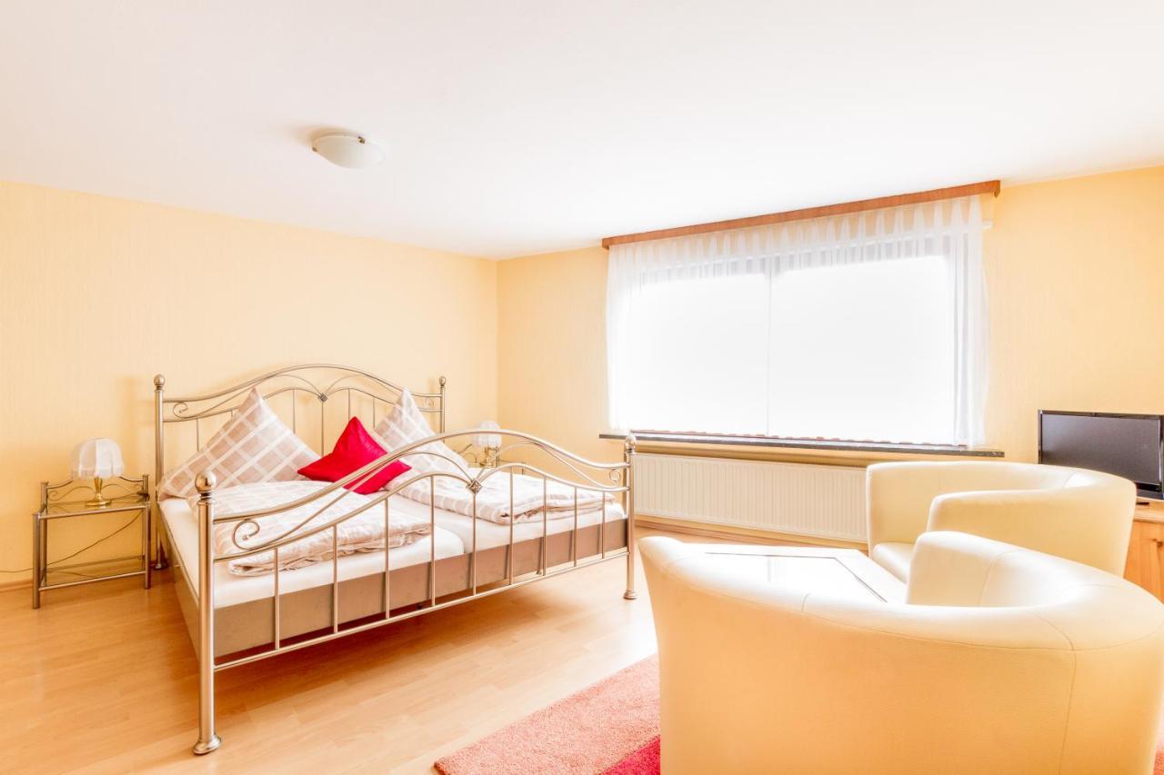 Hotel- Restaurant Zum Hirsch Grossenlueder Экстерьер фото